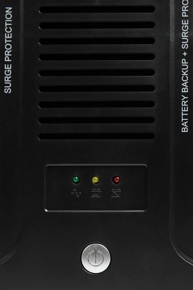 SMARTWATT UPS SAFE PRO 650. Источник бесперебойного питания — фото 4 из 5