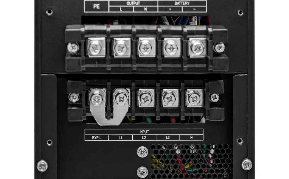 Источник бесперебойного питания SNR-UPS-ONT-015-BXL31 — фото 4 из 6
